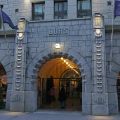 Helsingin pörssin sisäänkäynti.