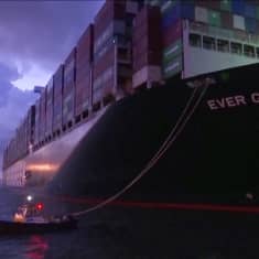 Suezin kanavan tukkinut konttialus Ever Given saapui perille Rotterdamiin