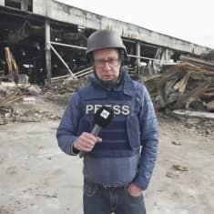 Antti Kuronen tutustui Venäjän aiheuttamiin tuhoihin Kiovan koillispuolella