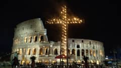 Via Crucis – Pitkäperjantain ristisaatto Roomassa