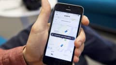 Uber-sovellus kännykän näytöllä.