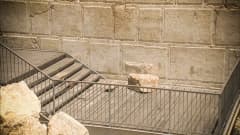 Jerusalemin Itkumuurista tippunut kivenjärkäle.