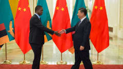 Sambia presidentti Edgar Lungu (vas.) ja Kiinan presidentti Xi Jinping.