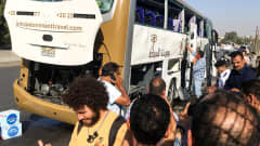 Iskun kohteena olllut linja-auto Gizassa, Egyptissä 19.toukokuuta.