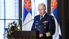 Kuvassa puolustusvoimain entinen komentaja Jarmo Lindberg.