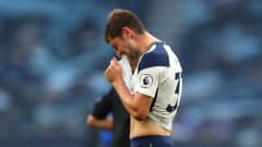 Tottenhamin Ben Daviesin reaktio hävityn Everton-pelin jälkeen. 