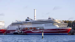 Karille ajanut Viking Linen matkustaja-alus Viking Grace Maarianhaminan satamassa 22. marraskuuta 2020. 