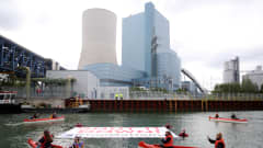 Greenpeacen ja Fridays For Futuren aktivistit osoittivat mieltään Uniperin Datteln 4 -hiilivoimalan edustalla 20. toukokuuta 2020.