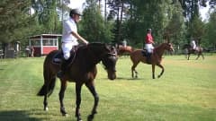 Finnderbyyn osallistuvat harjoittelevat kentillä ennen kisoja