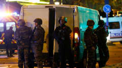 Ranskan armeija ja poliisi Bataclan-konserttisalin ympärillä.