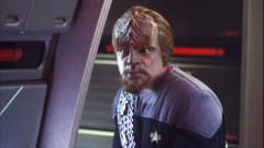 Elokuvasta Star Trek, näyttelijä Michael Dorn Worfin roolissa.