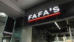 Fafa's -ravintolakyltti.