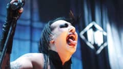 Marilyn Manson vuonna Ozzfest-festivaaleilla vuonna 2003.