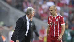 Bayern-luotsi Jupp Heynckes (vas.) ja Arjen Robben