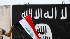 ISIL ISIS lippu ja Irakin lippu