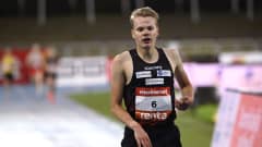 Eemil Helander miesten 3000 metrin juoksussa yleisurheilun GP-sarjan viimeisessä osakilpailussa Lahdessa 19. elokuuta 2021.