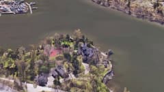 Pääministerin virka-asunto Kesäranta Helsingin Meilahdessa Google Earth -palvelun kuvaamana.