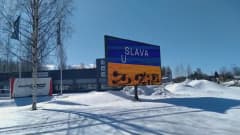 Mainostaulu töhritty venäjämielisillä symboleilla