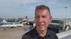 Toimittaja Jari Mäkinen kertoo ruuhkista Schipholin lentoasemalla Amsterdamissa
