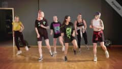 Nyt nuoria villitsee shuffletanssi. Videolla tanssivat Tanja Koho, Eena Salorinta, Julia Piironen, Jennie Kari, Jutta Joelsson  ja Jenna Lintu.