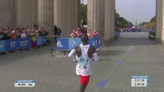 Eliud Kipchoge murskasi maratonin maailmanennätyksen