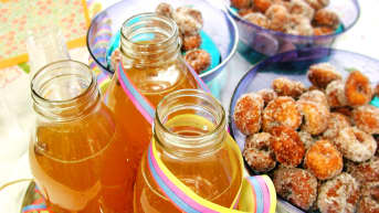 Vapputarjoilu, simaa ja munkkeja.