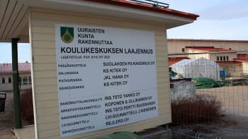 Koulukeskuksen laajennus ja uusi liikuntahalli ovat Uuraisten suurin investointi vuonna 2014.