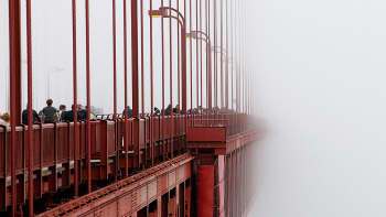 Golden Gate -silta verhoutui sumuun San Francisossa Californiassa 27. kesäkuuta. 