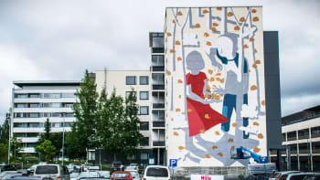 Millon seinämaalaus tekeillä Jyväskylässä.