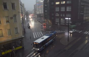 Rankkasade piiskasi Kamppia Helsingissä.
