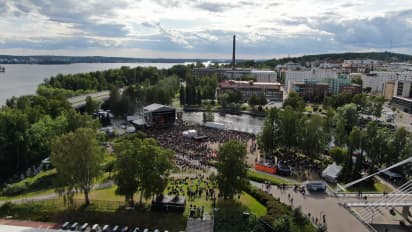 Sauna Open Air käynnistää Tampereen kesän isot festarit koronan jälkeen –  katso tunnelmia tapahtuman avaushetkiltä