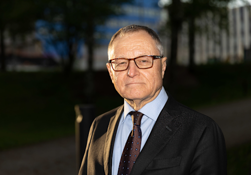 Eurooppalaisjohtajien suora yhteyden­pito Putiniin palvelisi Venäjän etuja, toteaa entinen Venäjän-suurlähettiläs Himanen