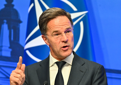 Suostuvatko kaikki maat nostamaan puolustusmenot 5 prosenttiin? Seuraa Rutten tilaisuus suorana klo 16