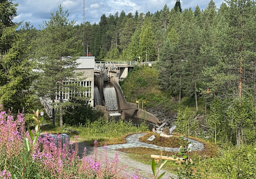 Paikalliset keräsivät kaksi miljoonaa euroa, jotta 70 vuotta kuivana olleessa joessa virtaisi taas vesi