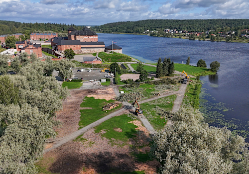 Kaupunki kaataa 350 puuta yhden remontin vuoksi Hämeenlinnassa – katso muutos videolta