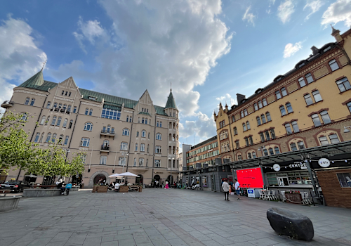 Uutta tietoa Tampereen keskustassa lauantaina sattuneesta puukotuksesta: epäilty tekijä ja uhrit tunsivat toisensa