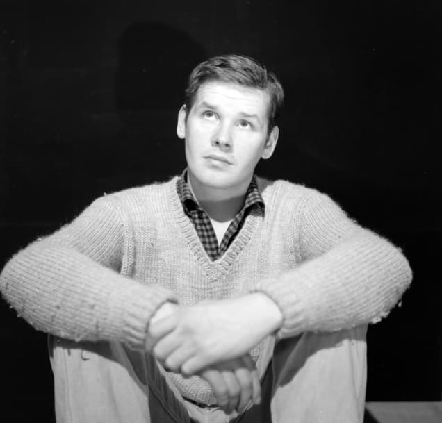 Antti Litja tv-näytelmässä Ympyrät: totuus vuodelta 1965.