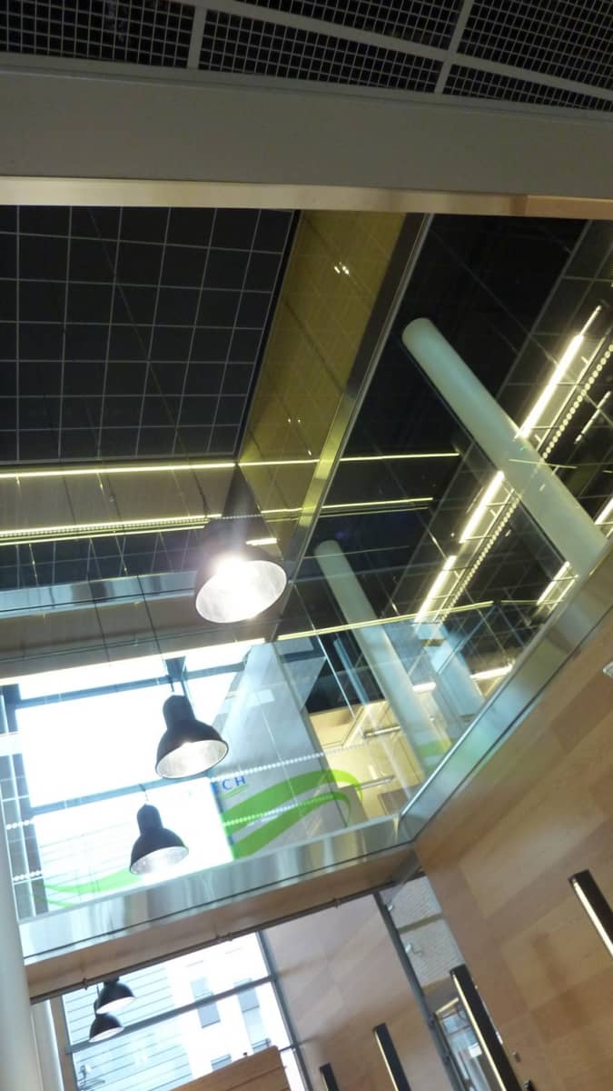 Innovaatiokeskus Tuman aula. 