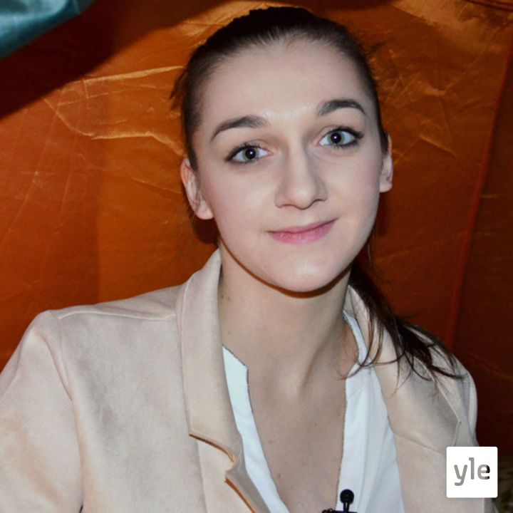 Kesäteltta: Katja Volkova harjoittelee nuoren naisen elämää