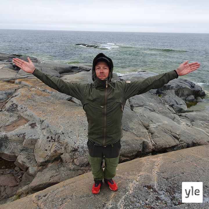 Vieraana Jasper Pääkkönen Vieraana Jasper Pääkkönen