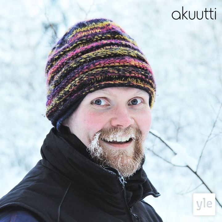 Qigong vaikuttaa siten, etten ota itseäni ja ajatuksiani niin vakavasti, sanoo eräopas ja runonlaulaja Kaarne Karjalainen Qigong vaikuttaa siten, etten ota itseäni ja ajatuksiani niin vakavasti, sanoo eräopas ja runonlaulaja Kaarne Karjalainen