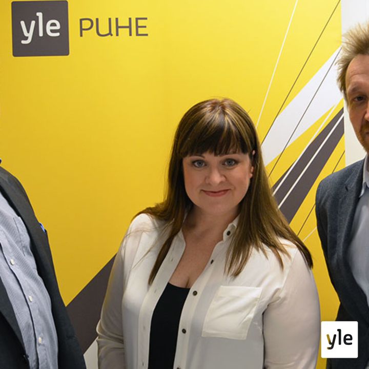 Vaatekaupan virtuaalinen sovituskoppi houkuttelee Vaatekaupan virtuaalinen sovituskoppi houkuttelee