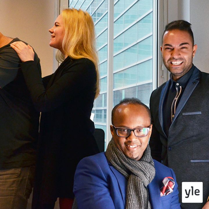 Duunipaikan basgimmat työntekijät Duunipaikan basgimmat työntekijät