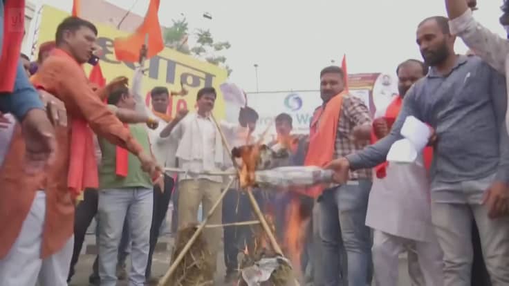 Hindut protestoivat räätälin murhaa eri puolilla Intiaa