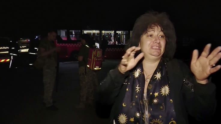 Tamara Kramarenko kertoo yöllisen raketti-iskun tapahtumista Harkovassa