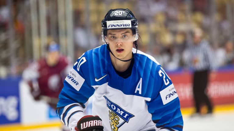 Sebastian Aho Ennatysvauhdissa Katso Pisteporssin Tilanne Yle