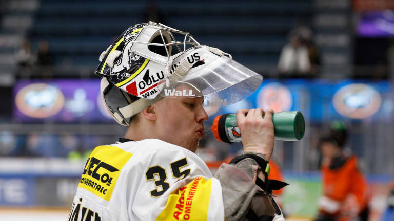 Nuorta miestä sapetti oikein kunnolla - Kärppien Veini Vehviläinen teki ratkaisevan virheen ...