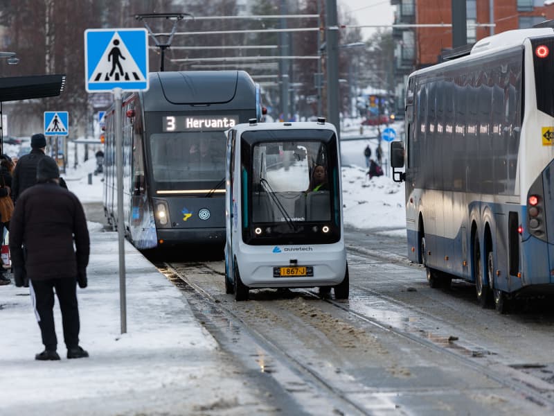 Robot bus in Hervanta.