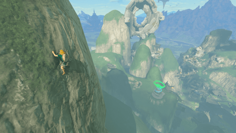 Лінк піднімається на гірську стіну в The Legend of Zelda: Tears of the Kingdom.