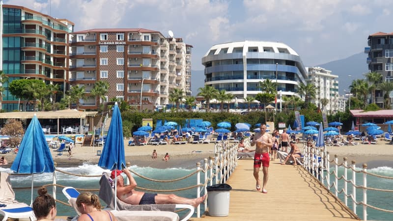 Пляж готелю в Аланії